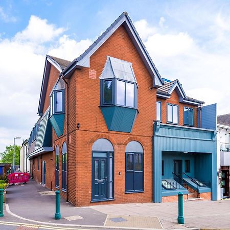 The Ecclesian Deluxe Apartments Near Trafford Centre Eccles Train Station Manchester Exterior photo